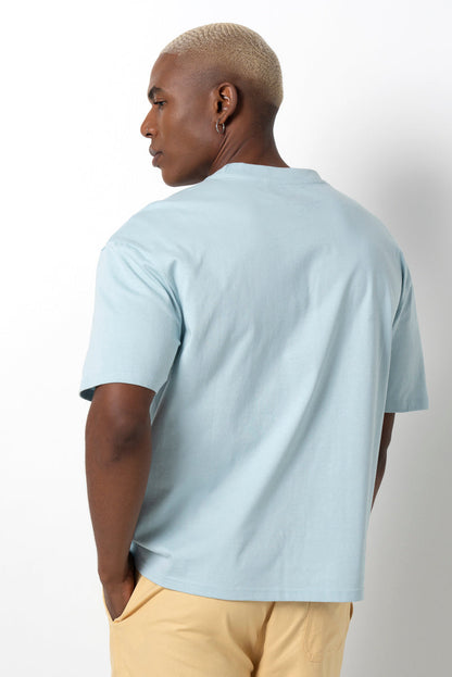 Minimalistic T-Shirt Light Blue