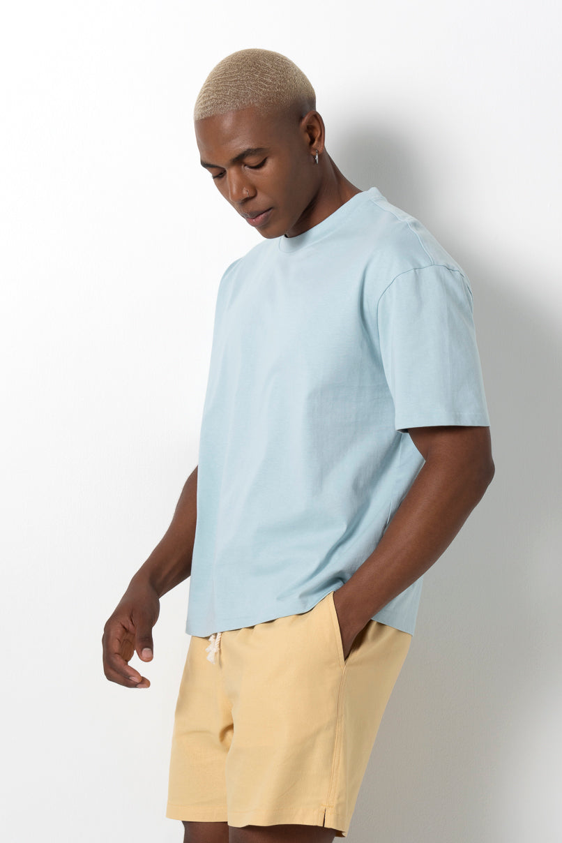 Minimalistic T-Shirt Light Blue