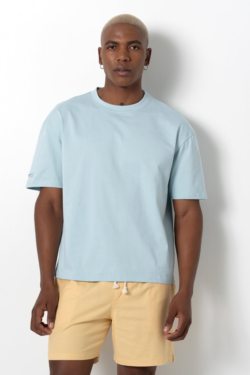 Minimalistic T-Shirt Light Blue