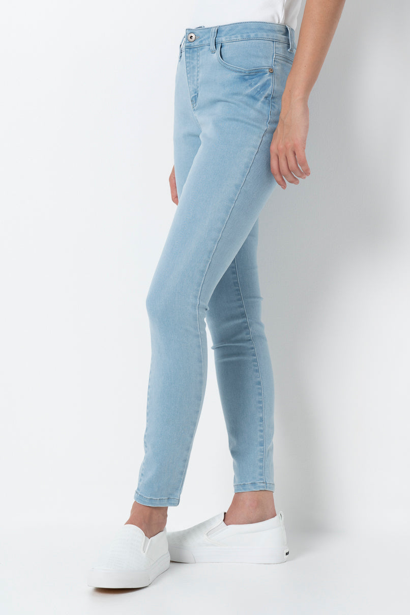 Rf01 Mid Rise Skinny Jean Light Wash